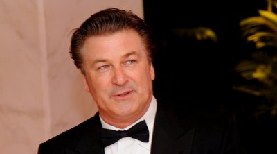 Rust: Μήνυση από τον Alec Baldwin για «κακόβουλη» δίωξη μετά την απόρριψη της κατηγορίας εναντίον του