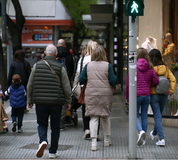 «Πρεμιέρα» στις χειμερινές εκπτώσεις από Δευτέρα - Τι να προσέξουν οι καταναλωτές