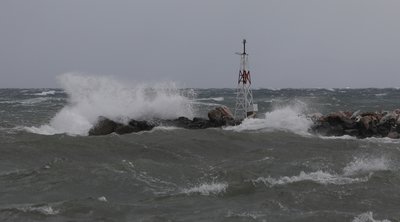 Δεμένα τα πλοία στα λιμάνια - Ποια δρομολόγια δεν εκτελούνται λόγω κακοκαιρίας
