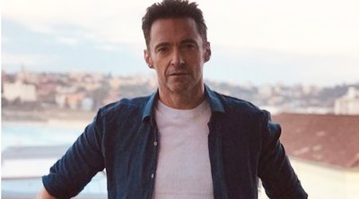 Hugh Jackman: Παθιασμένα φιλιά με τη Sutton Foster – Δεν μπορεί να κρατηθεί μακριά της