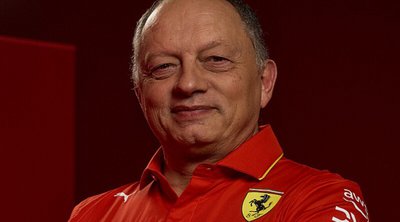 F1: «Εντελώς διαφορετική με τον Hamilton άλλα με τον ίδιο στόχο» η Ferrari λέει ο Vasseur