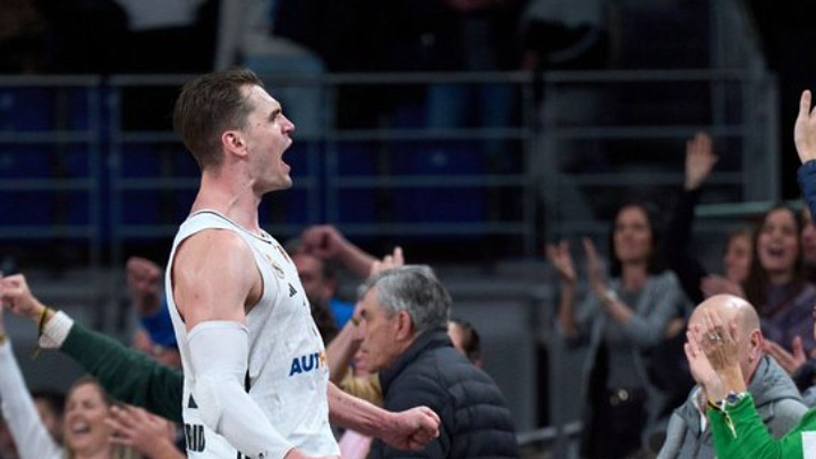 Euroleague: Το buzzer beater του Χεζόνια χάλασε τη μεγάλη βραδιά του Ρογκαβόπουλου
