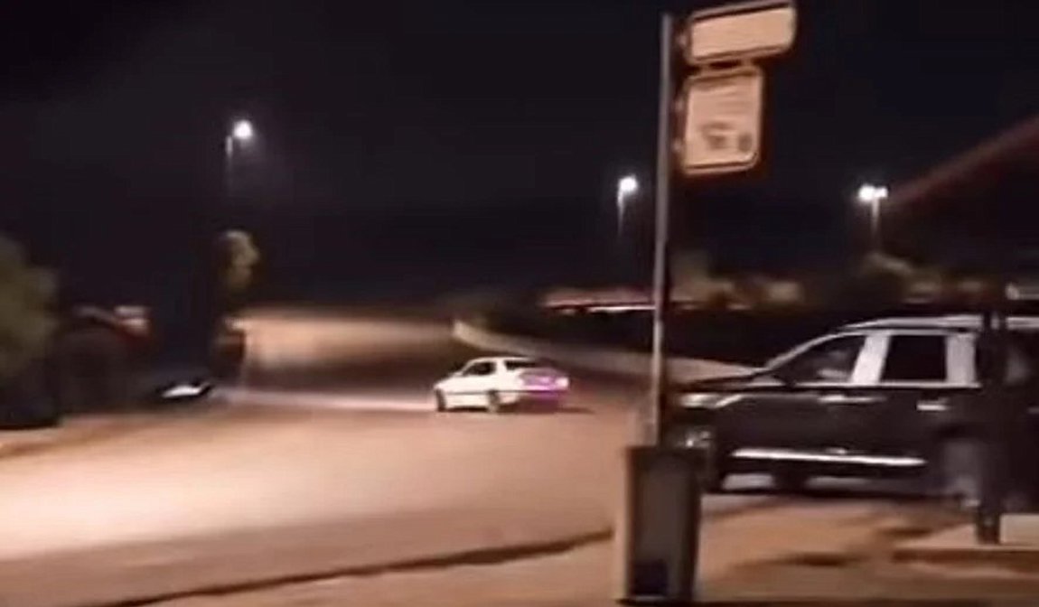 Λιμανάκια: Porsche της ΕΛ.ΑΣ συλλαμβάνει οδηγό που οδηγούσε επικίνδυνα – BINTEO