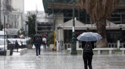 Kαιρός: Βροχές, καταιγίδες και αφρικανική σκόνη - Μικρή άνοδος της θερμοκρασίας