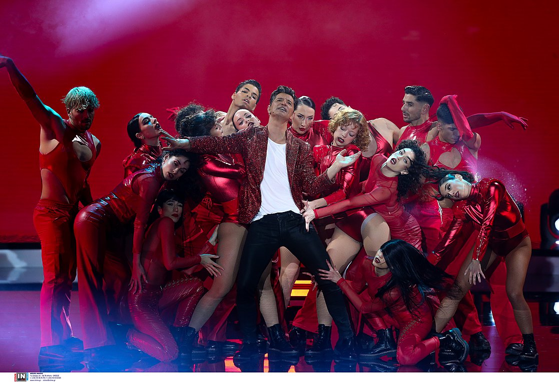 Eurovision 2025: Ο Σάκης Ρουβάς αποθεώνεται με το «Shake It»