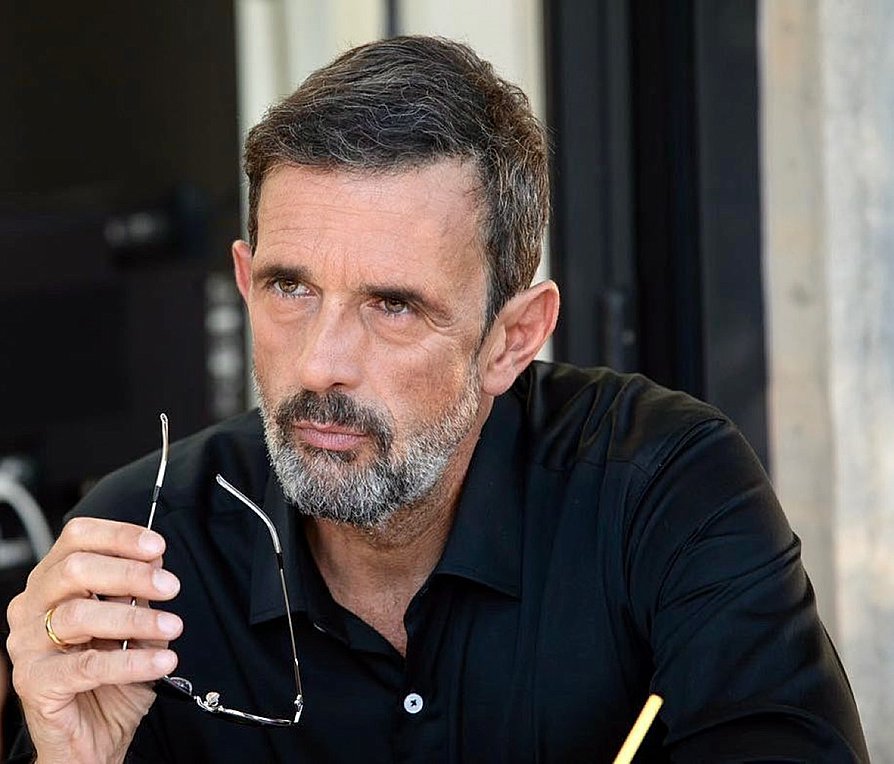 Λεωνίδας Κακούρης: «Είχα τρομερά μεγάλη οικονομική ανάγκη…»