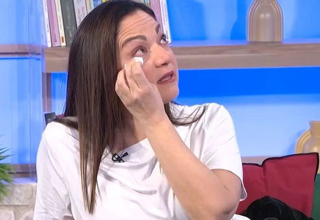 Δάκρυσε η Ελένη Καρακάση: «Είναι μια χρονοβόρα διαδικασία…»