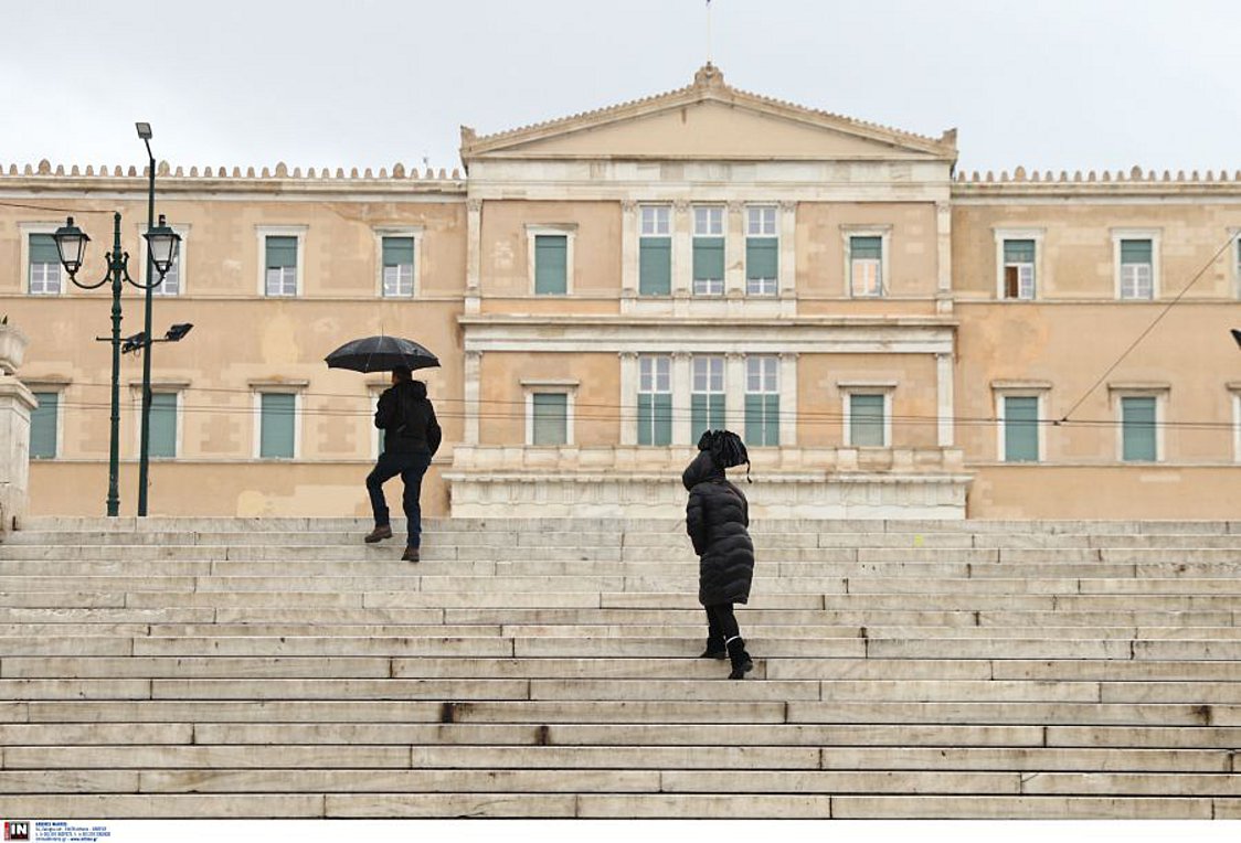 Καιρός: Χαμηλές θερμοκρασίες και τοπικές βροχές – Η πρόγνωση της εβδομάδας