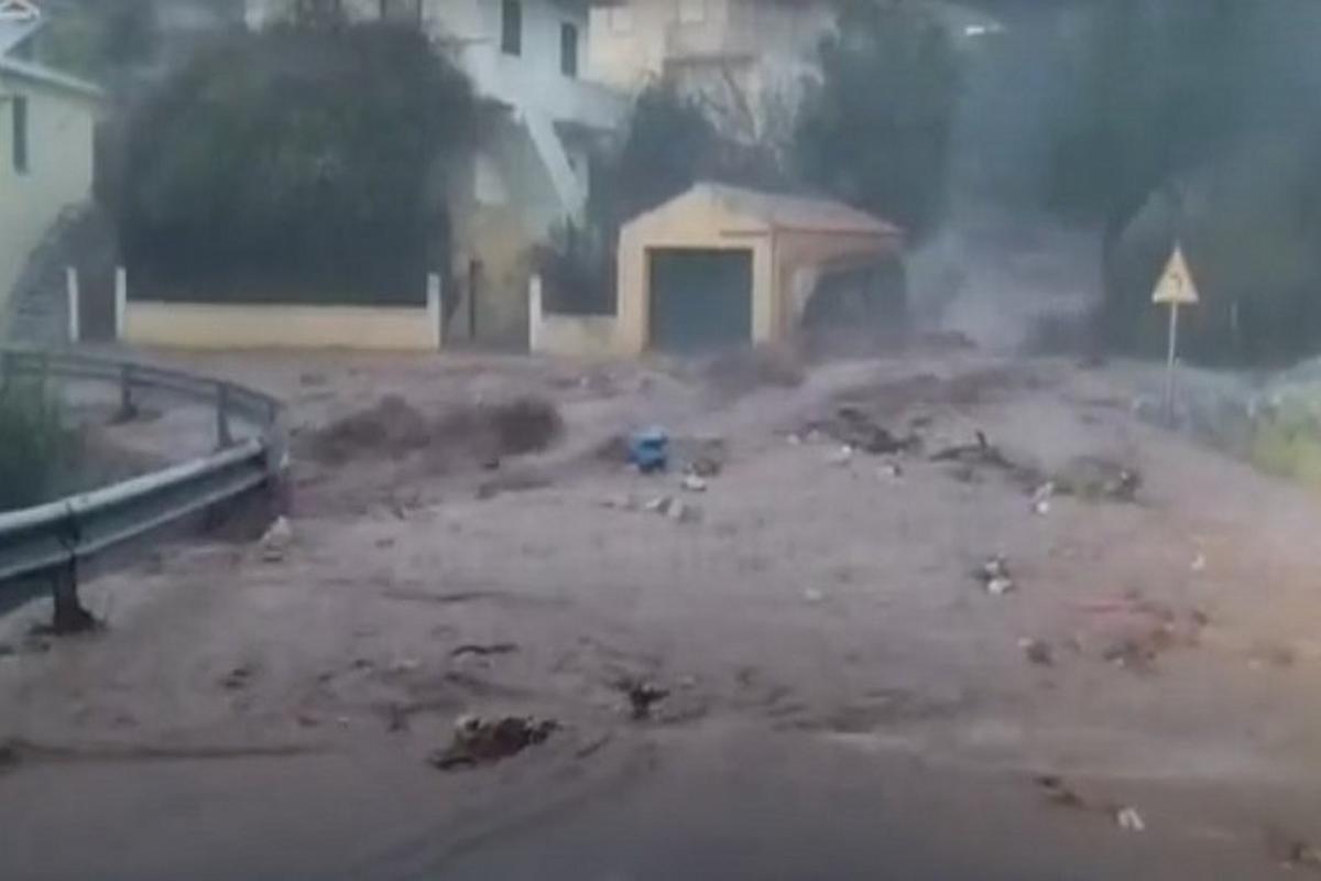 Κακοκαιρία: Μήνυμα του 112 σε Κεφαλονιά και Ζάκυνθο