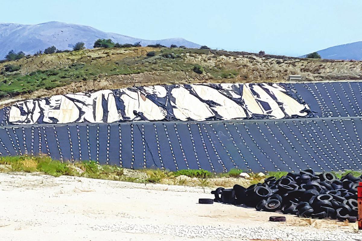 Τα κενά των συμβάσεων στην Περιφέρεια Αττικής